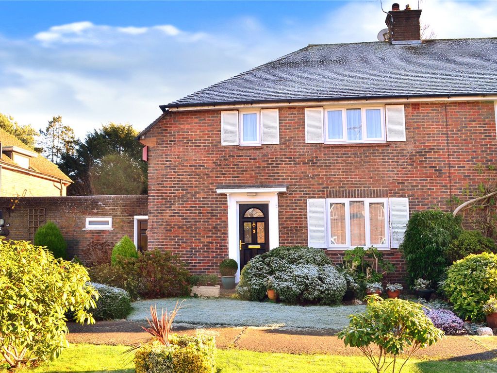 3 bed semidetached house for sale in East Grinstead, West Sussex RH19