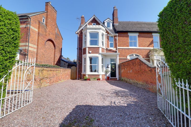 4 bed semidetached house for sale in Eccleshall Road, Stafford