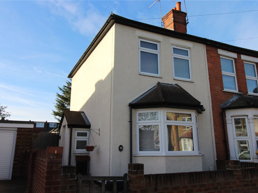 2 bed semidetached house to rent in Drummond Road, Romford RM7 Zoopla
