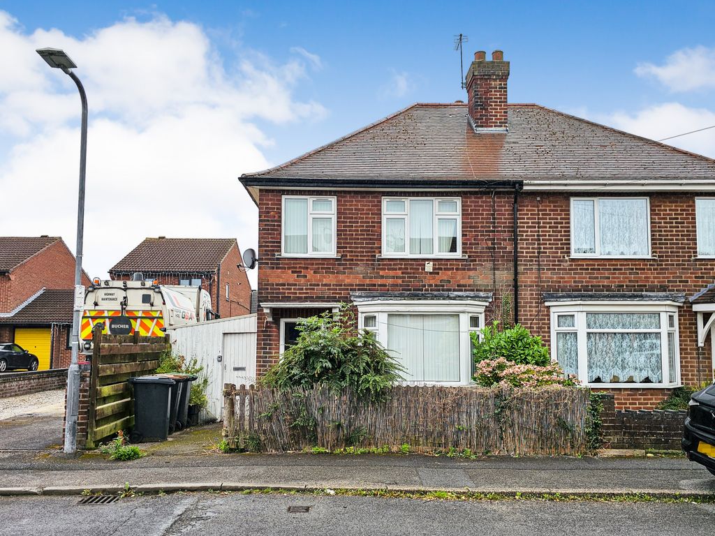 3 bed semidetached house for sale in Percy Street, Eastwood