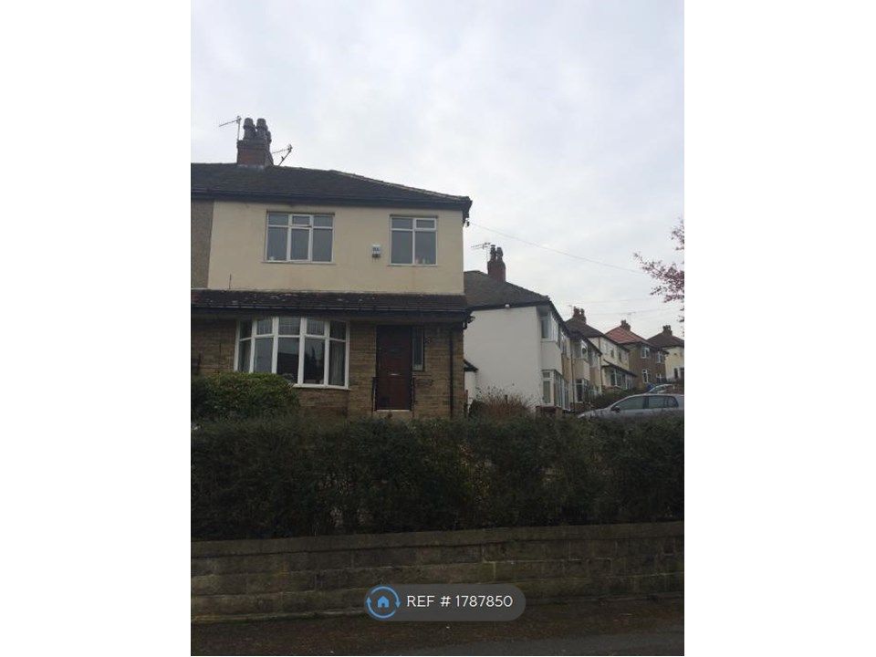 3 bed semidetached house to rent in Netherhall Road, Baildon, Shipley