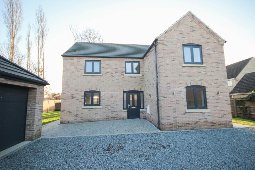 New home, 4 bed detached house for sale in Cherry Tree Court