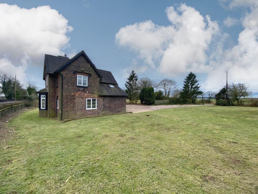 3 bed detached house to rent in Old Lane, Beech, Nr Swynnerton ST4 Zoopla