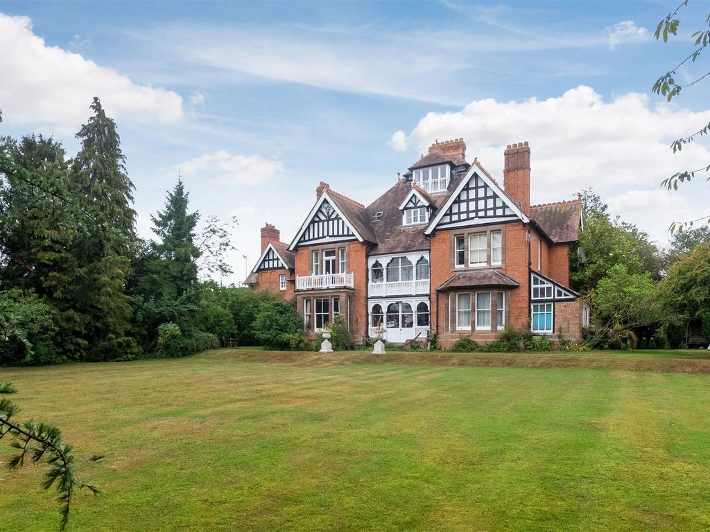 1 bed flat for sale in The Avenue, StratfordUponAvon CV37