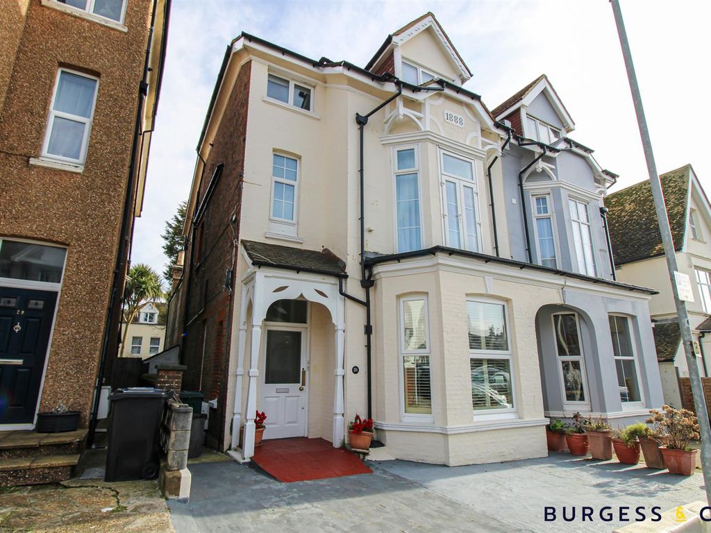 2 bed flat for sale in Eversley Road, BexhillOnSea TN40 Zoopla