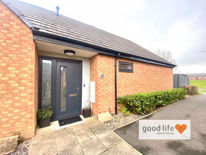 2 bed semidetached bungalow for sale in Knightswood, Doxford
