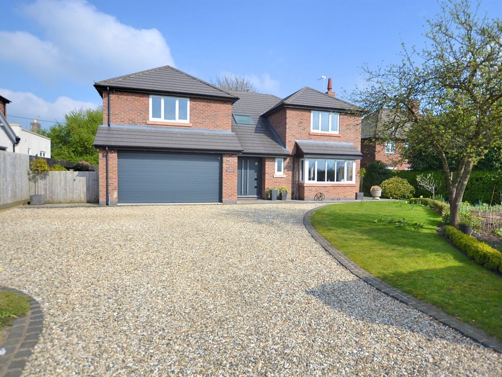 5 bed detached house for sale in Goostrey Lane, Twemlow Green, Holmes