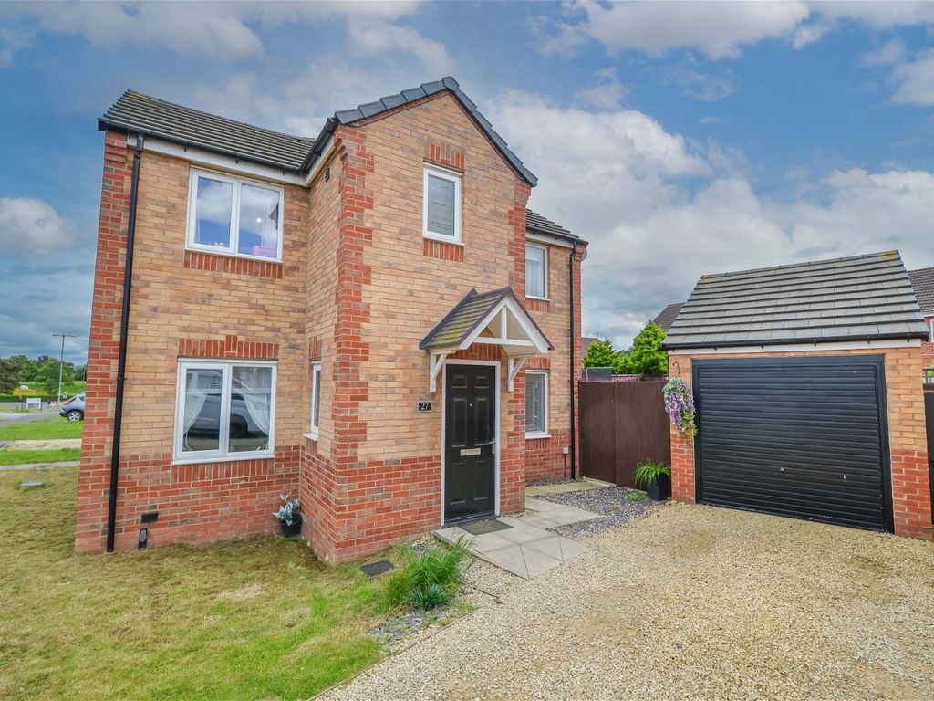 3 bed semidetached house for sale in Kingsbridge Crescent