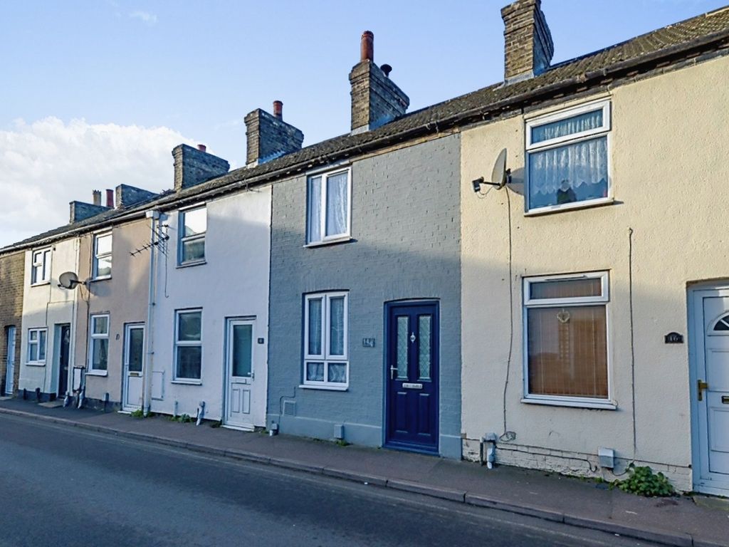 2 bed terraced house for sale in Rose Lane, Biggleswade, Bedfordshire