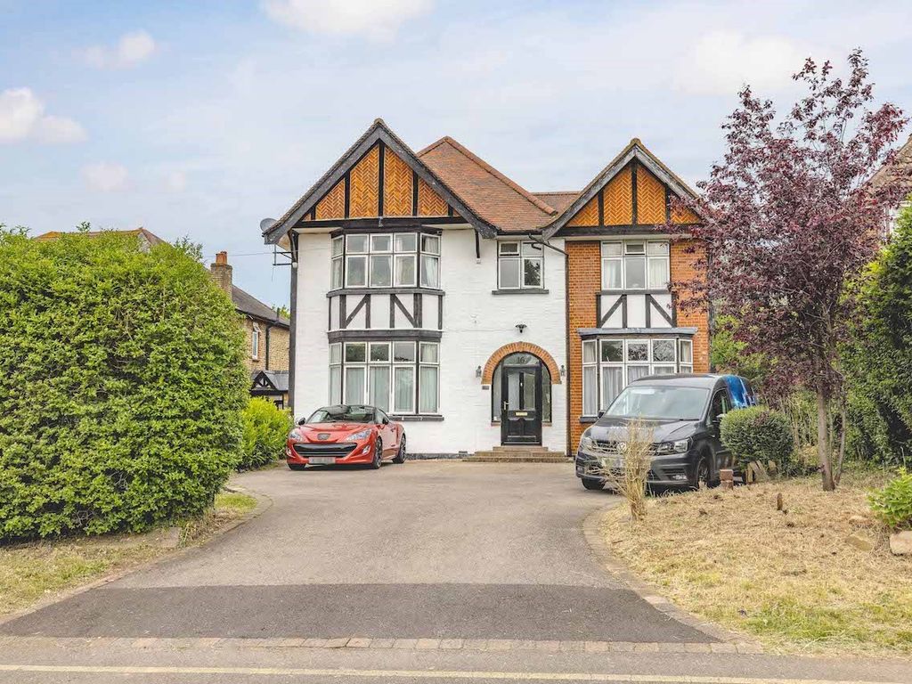5 bed detached house for sale in North Common Road, Uxbridge UB8, £