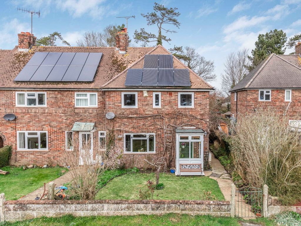 3 bed end terrace house for sale in West Park Crescent, Burgess Hill