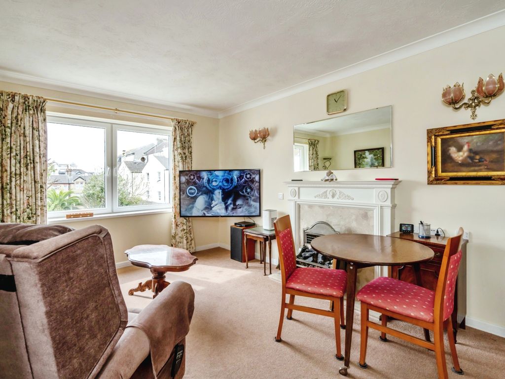 2 bed flat for sale in Campbell Road, Bognor Regis PO21, £140,000 Zoopla