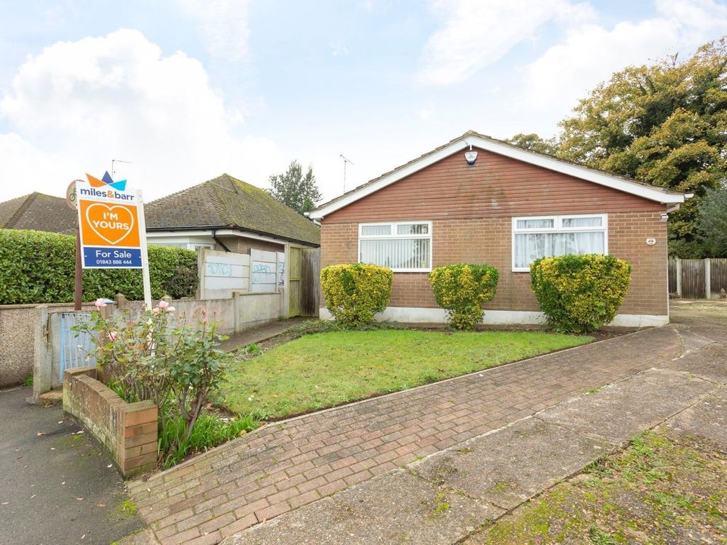 3 bed detached bungalow for sale in Masons Rise, Broadstairs CT10, £