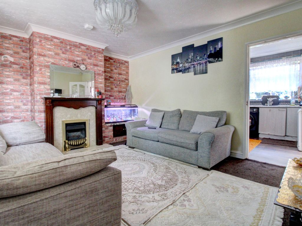 3 bed semidetached house for sale in Watson Crescent, Wakefield WF1