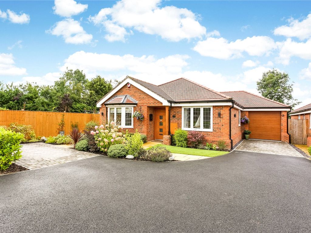 3 bed detached bungalow for sale in Lovel Road, Windsor SL4, £947,500 Zoopla