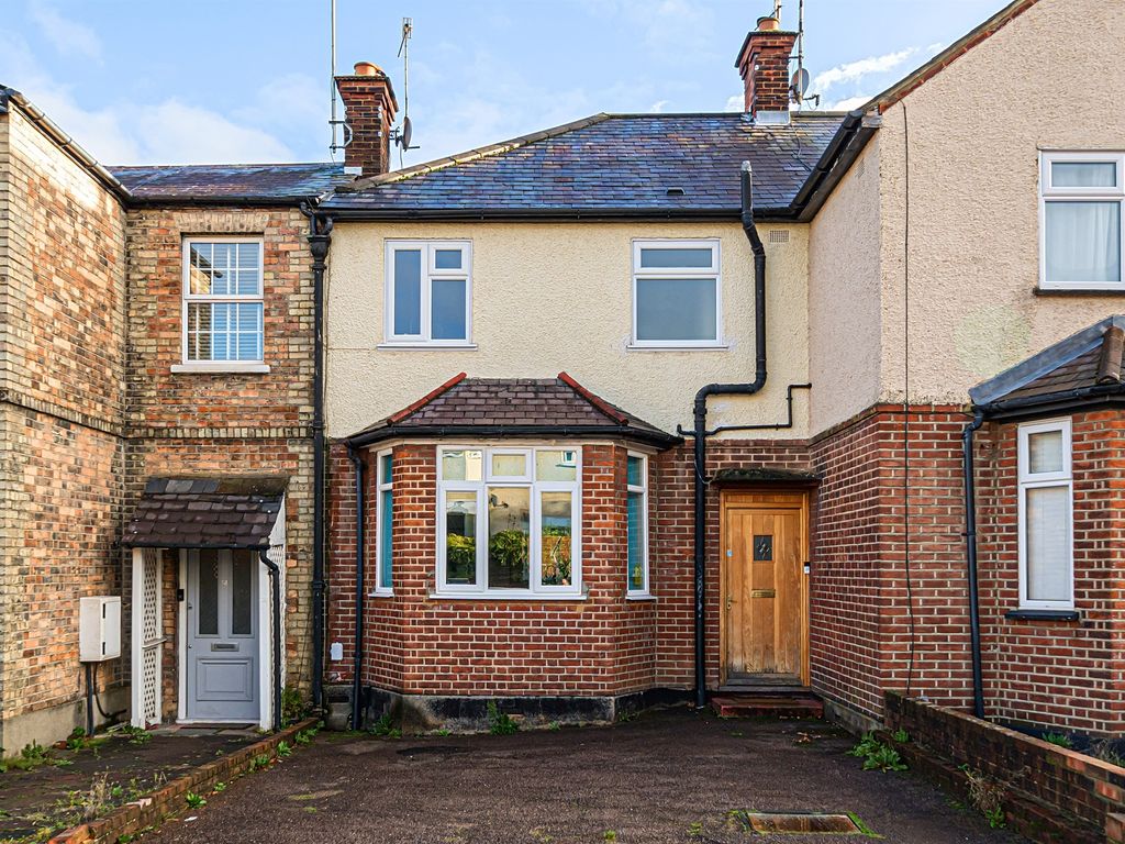 2 bed terraced house for sale in Lytton Road, New EN5, £