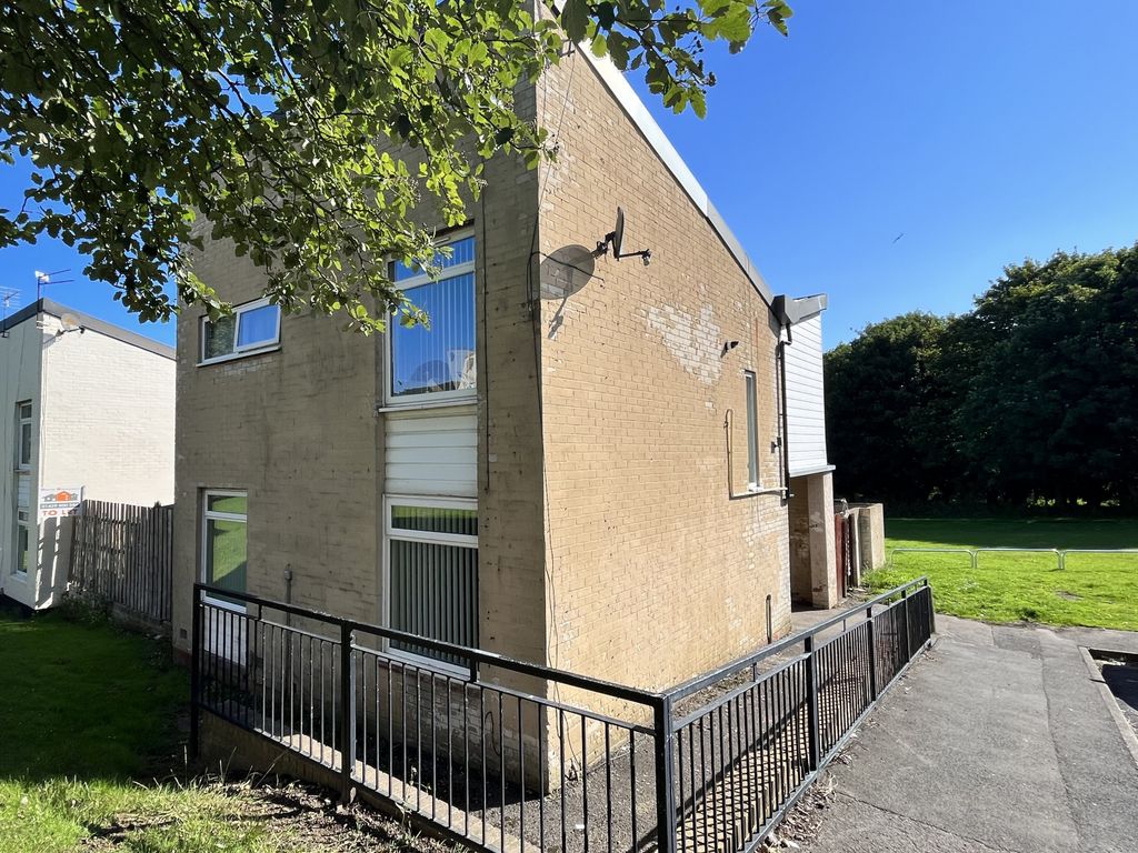 4 bed detached house for sale in Braithwaite Road, Peterlee SR8, £