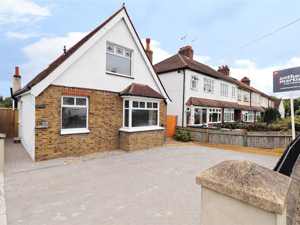 3 bed detached house for sale in Main Road, Sutton At Hone, Dartford