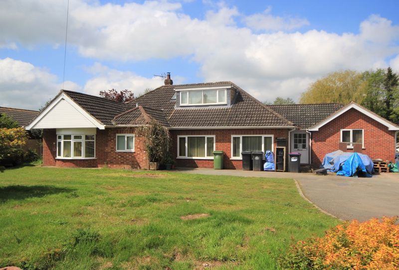 4 bed detached bungalow for sale in Golf House Lane, Prees Heath