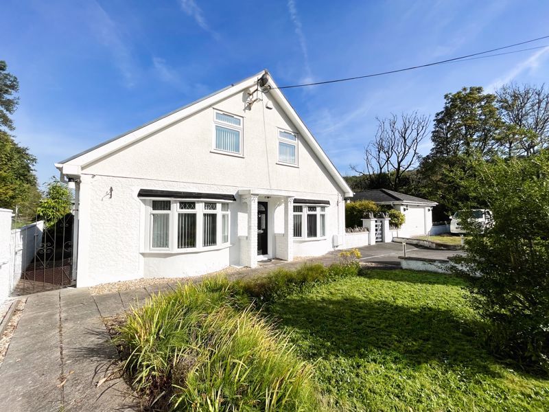 5 bed detached bungalow for sale in Aberdare Road, Glynneath, Neath