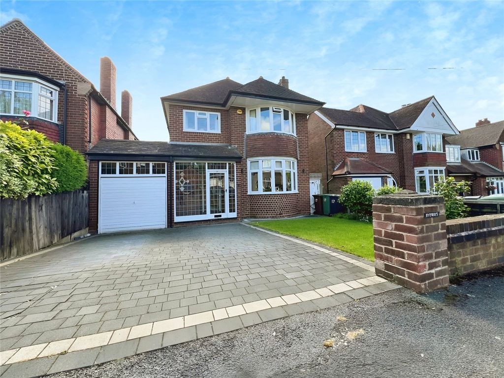 3 bed detached house to rent in Boscobel Road, Walsall, West Midlands