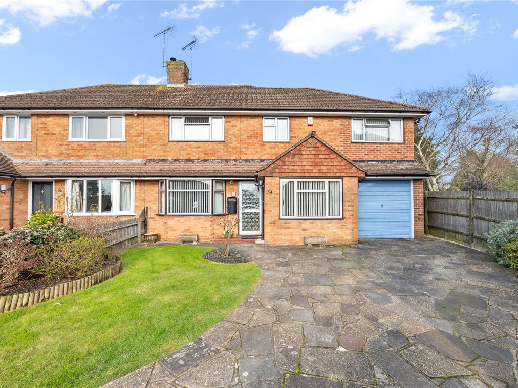4 bed semidetached house for sale in Easter Way, South Godstone