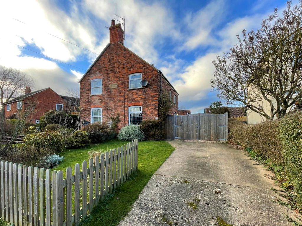 2 bed semidetached house for sale in West Lane, Keelby, Grimsby