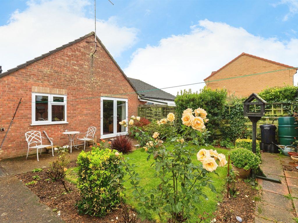 2 bed semidetached bungalow for sale in Inhams Road, Whittlesey