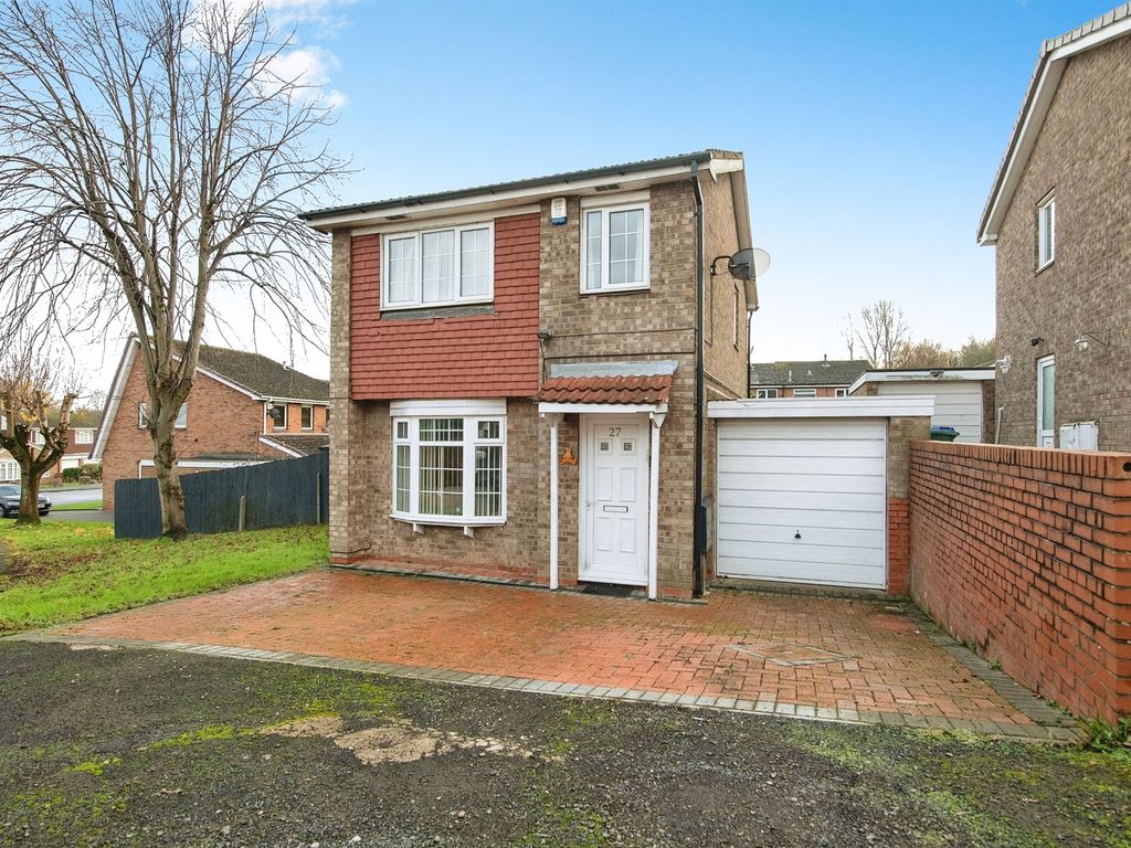 3 bed detached house for sale in St. Christopher Close, West Bromwich