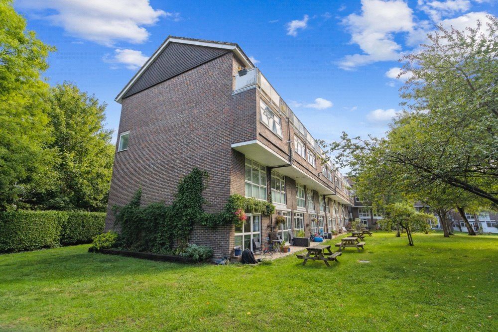 Burlington House, Goral Mead, Rickmansworth WD3