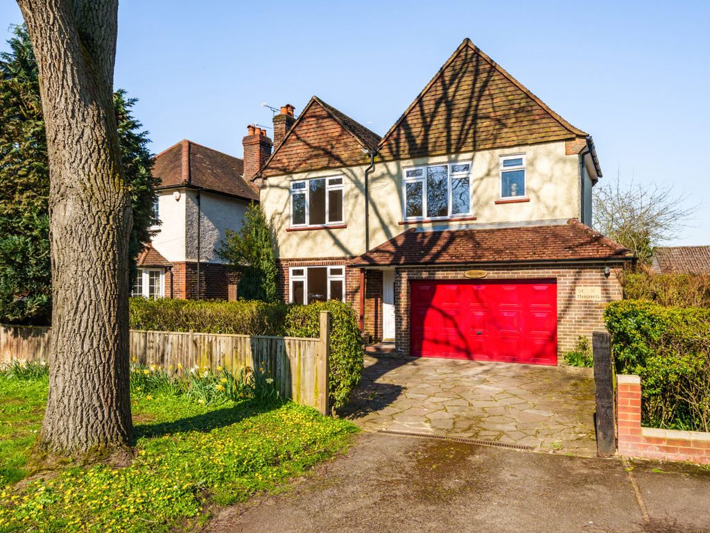 4 bed detached house for sale in Kingfield Road, Woking, Surrey GU22