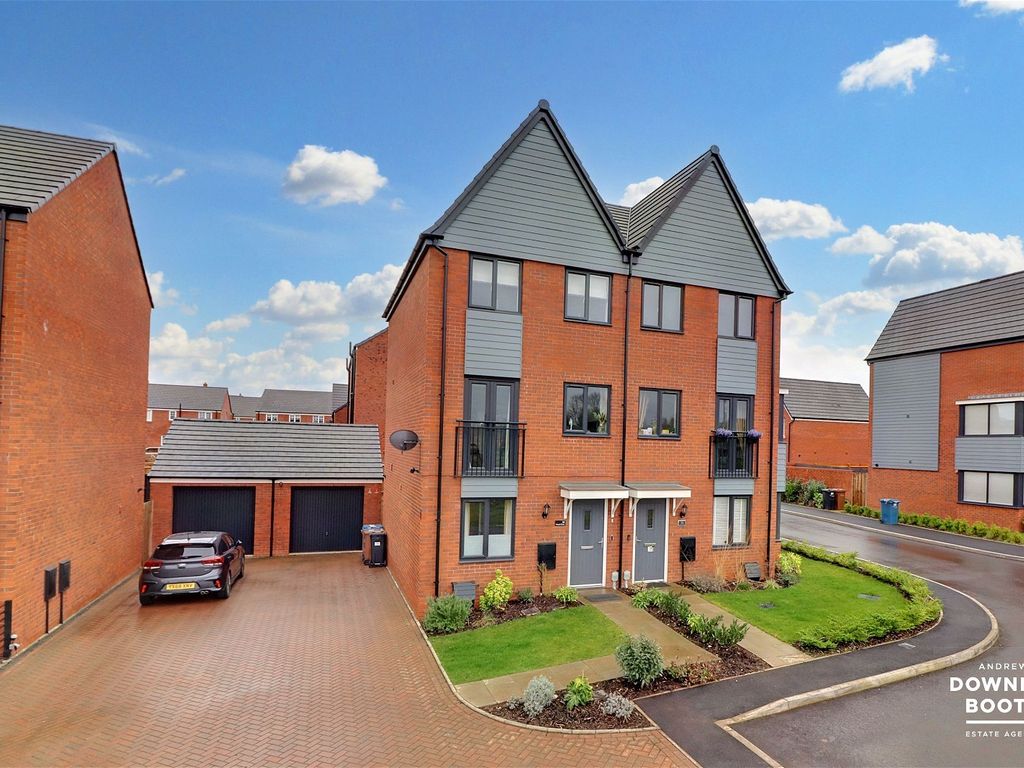3 bed semidetached house for sale in Ward Close, Lichfield WS14, £