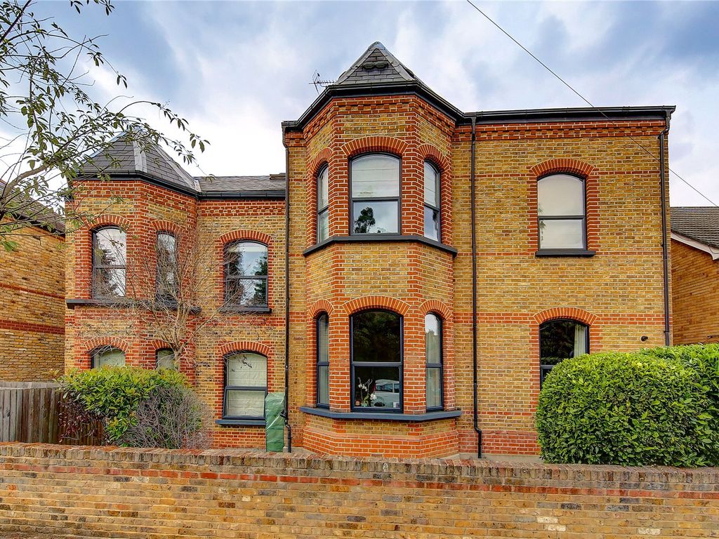 2 bed flat to rent in Coleshill Road, Teddington TW11 Zoopla