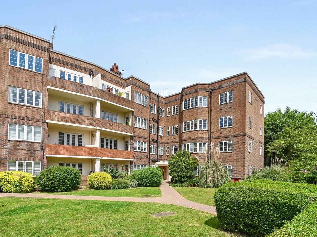 4 bed flat to rent in Chiswick Villagechiswick Village, Londonlondon W4