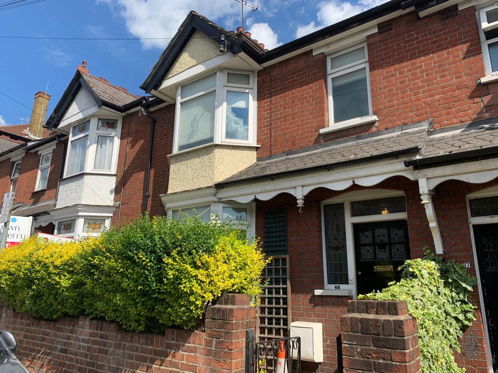 4 bed property to rent in Vicarage Road, Watford WD18 Zoopla