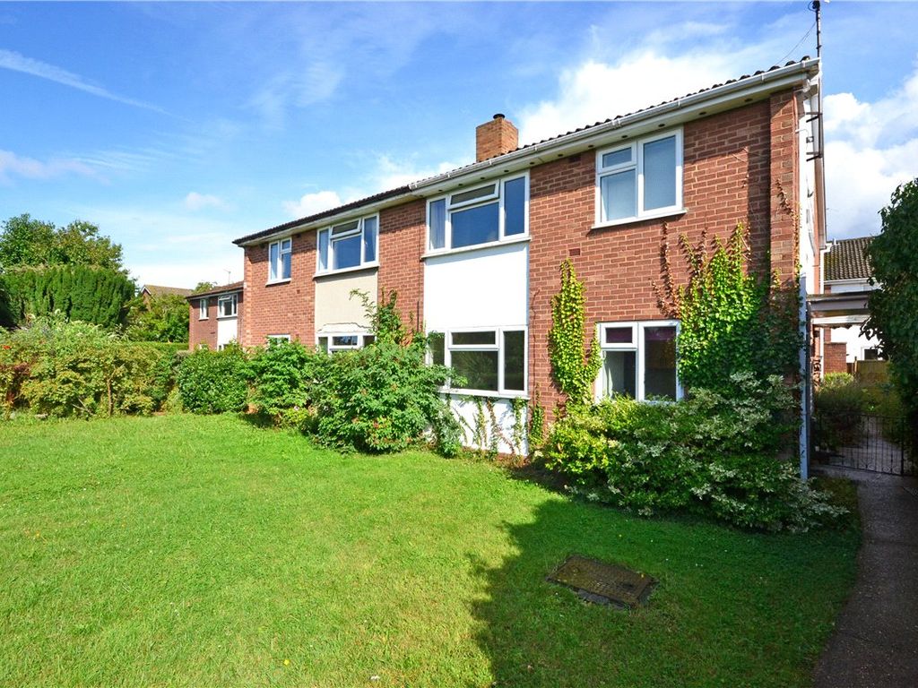 2 bed for sale in Carisbrooke Road, Cambridge CB4, £290,000