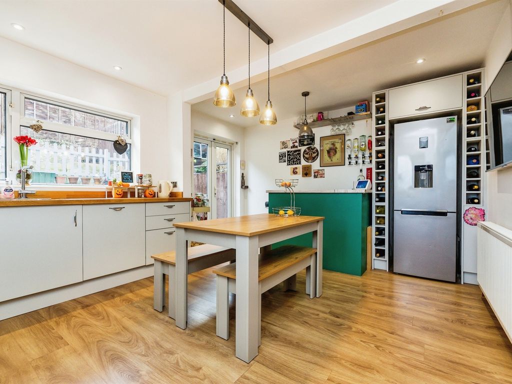 3 bed end terrace house for sale in Vauxhall Road, Sheffield S9, £