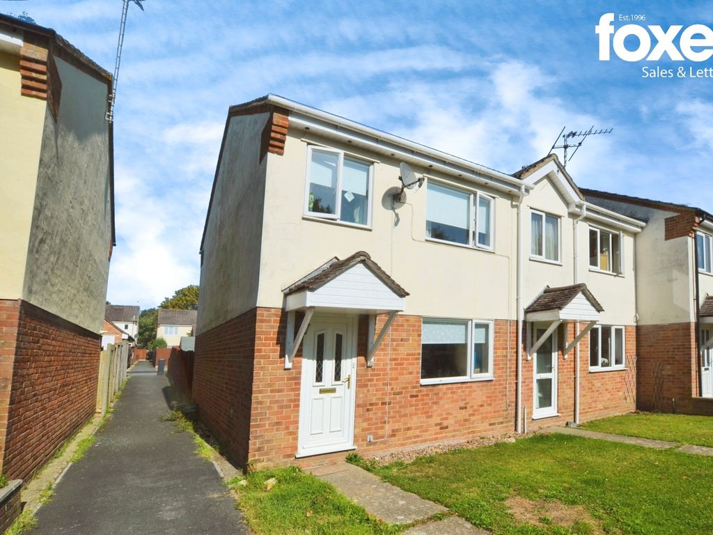 3 bed semidetached house to rent in Foxes Close, Verwood, Dorset BH31