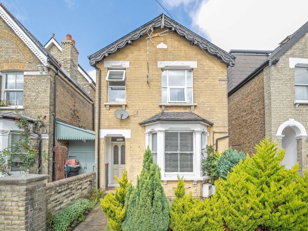 1 bed flat for sale in Canbury Park Road, Kingston Upon Thames KT2, £