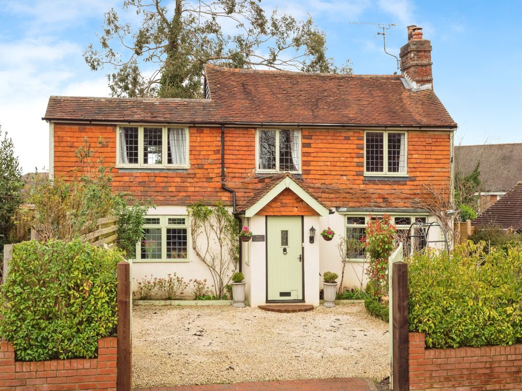 4 bed detached house for sale in Lower Platts, Ticehurst, Wadhurst