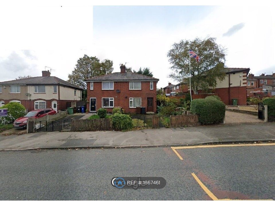 3 bed end terrace house to rent in Beech Hill Avenue, Wigan WN6, £950