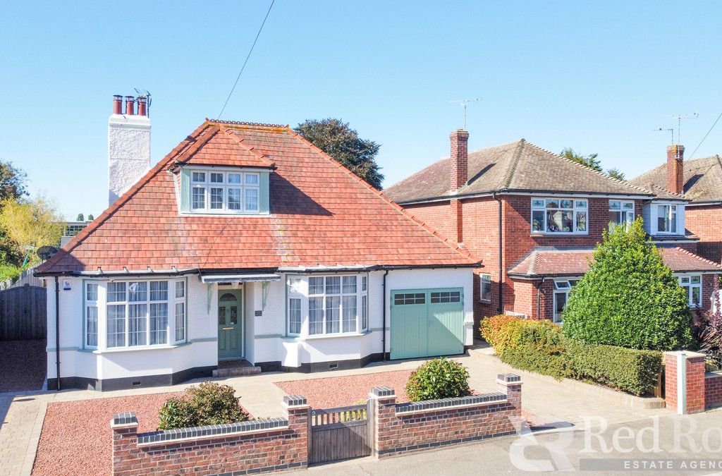 4 bed detached bungalow for sale in Walton Road, ClactonOnSea CO15