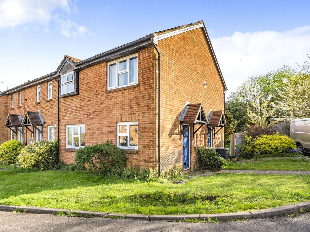 1 bed end terrace house for sale in Burpham, Guildford, Surrey GU4, £