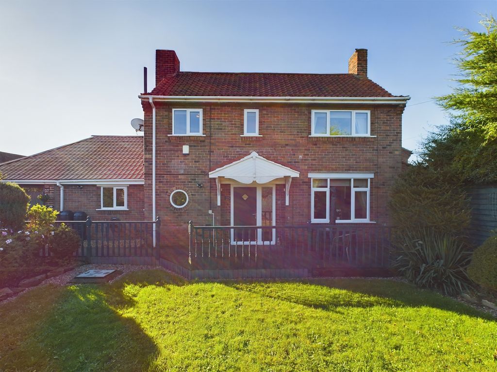 3 bed linkdetached house for sale in Littleborough Lane, Marton