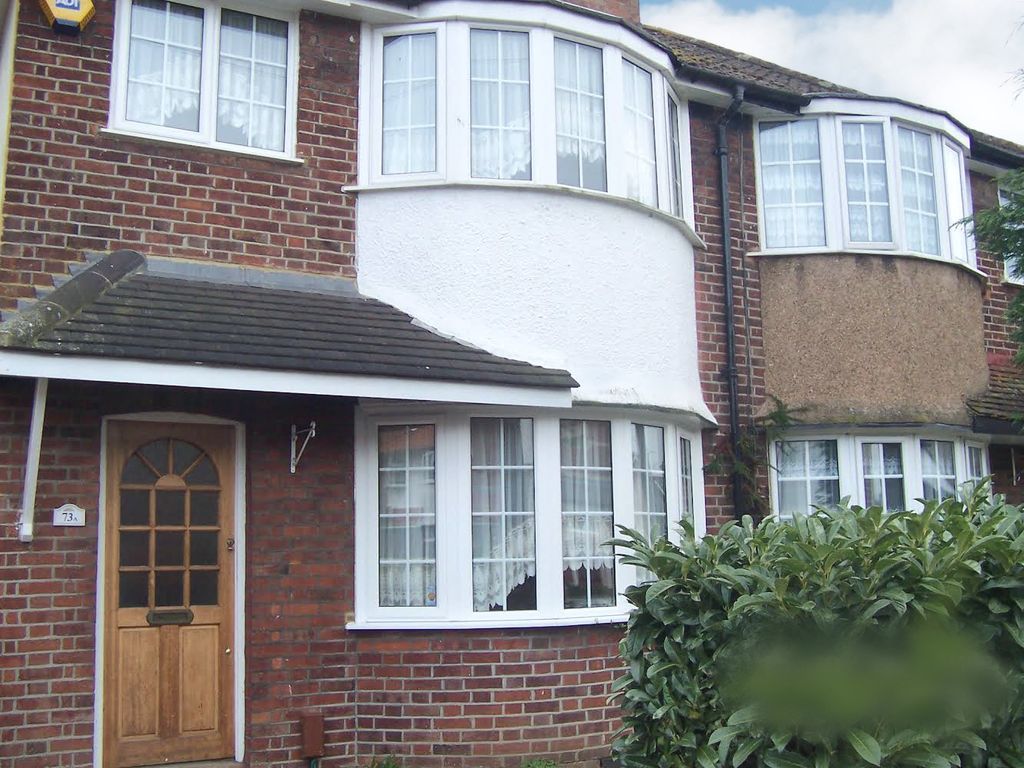 3 bed semidetached house for sale in Park Avenue, Egham TW20 Zoopla