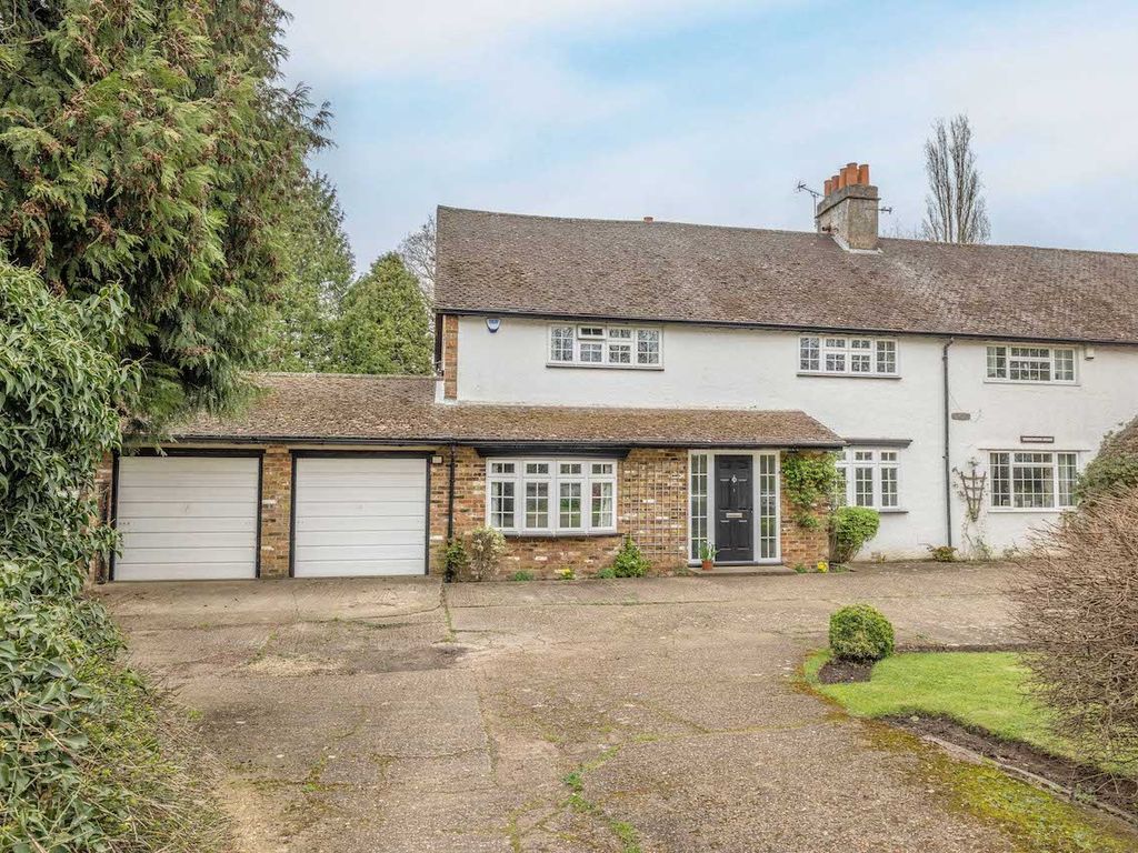 4 bed semidetached house for sale in Lake End Road, Taplow SL6, £