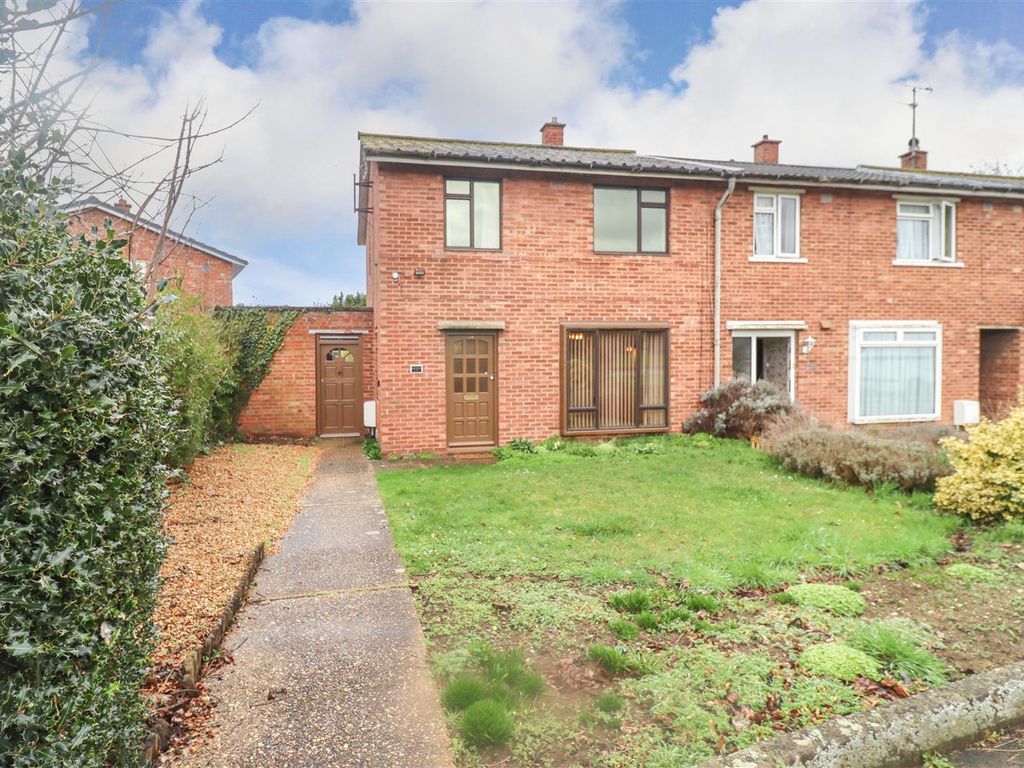 3 bed end terrace house to rent in Rowley Drive, Newmarket CB8, £1,200
