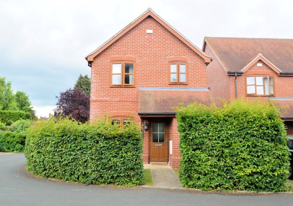 3 bed detached house to rent in Willow Close, Station Road, Cholsey