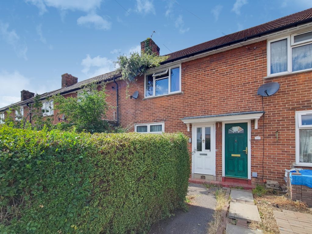 2 bed terraced house for sale in Eliot Road, Dagenham RM9 Zoopla