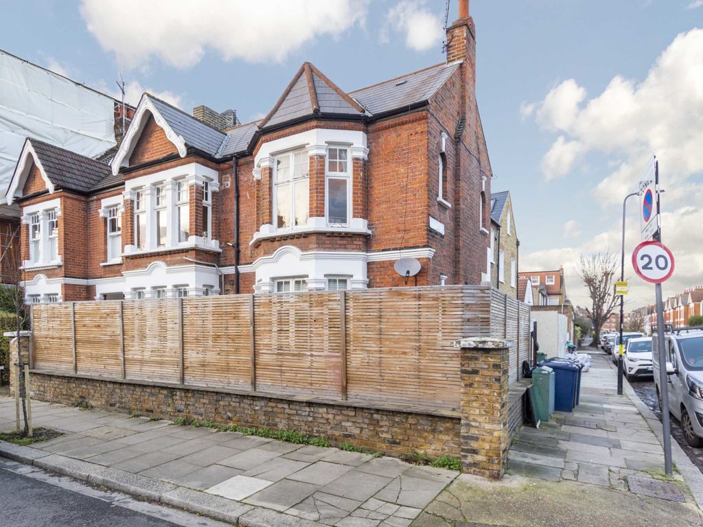 2 bed flat to rent in Jeddo Road, London W12, £2,002 pcm Zoopla